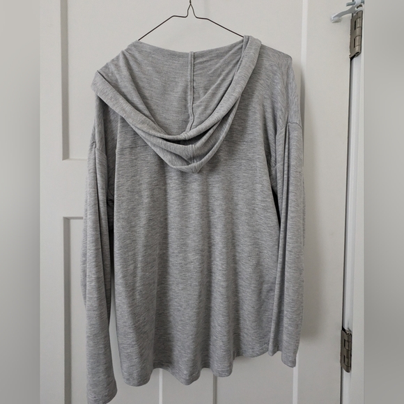 Ladies XSmall Lou &Grey Lightweight Hoodie from The Loft. - Picture 2 of 4